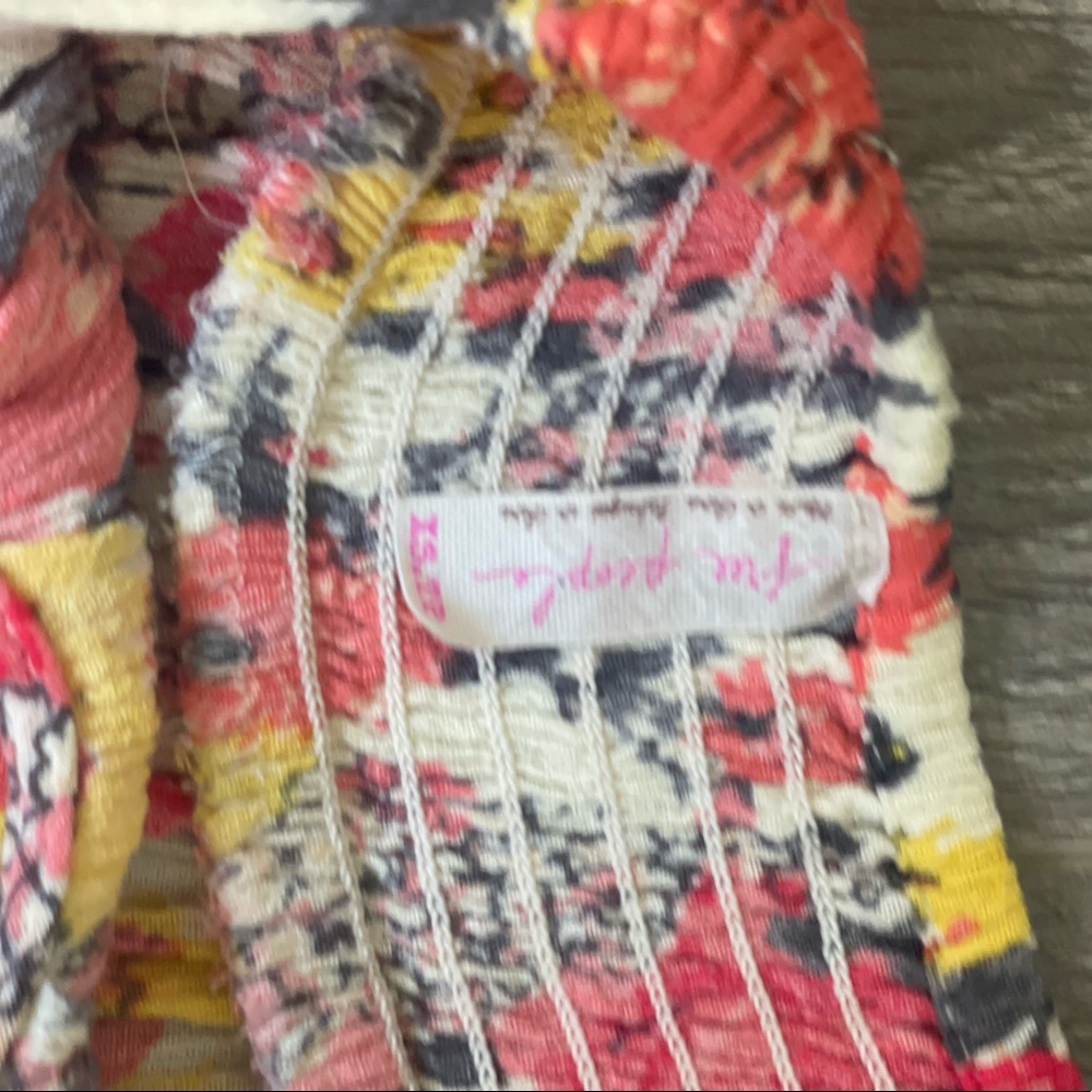 Free People Flower stop - Picture 3 of 3